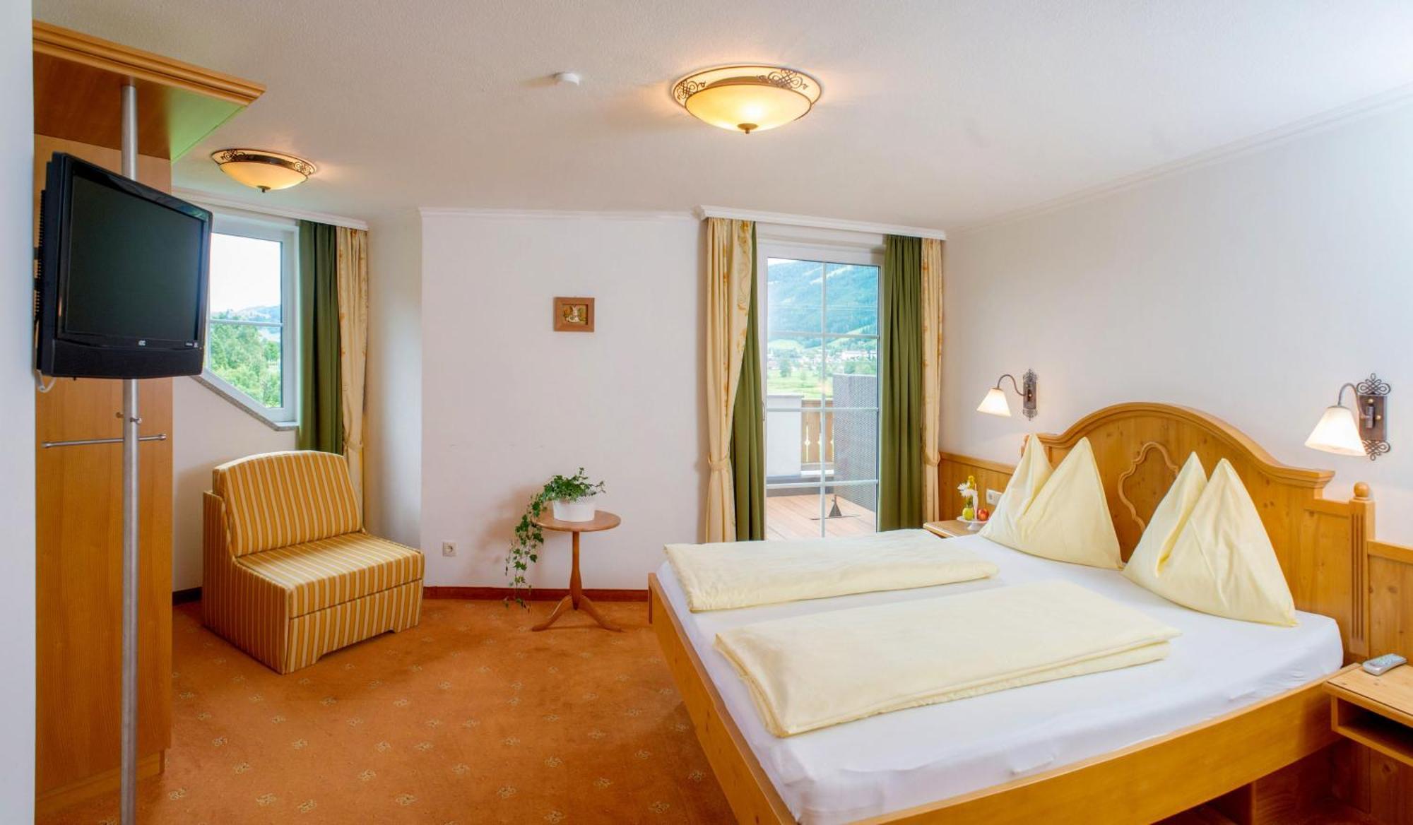 Landhotel Hubengut Bed And Breakfast Радштадт Экстерьер фото